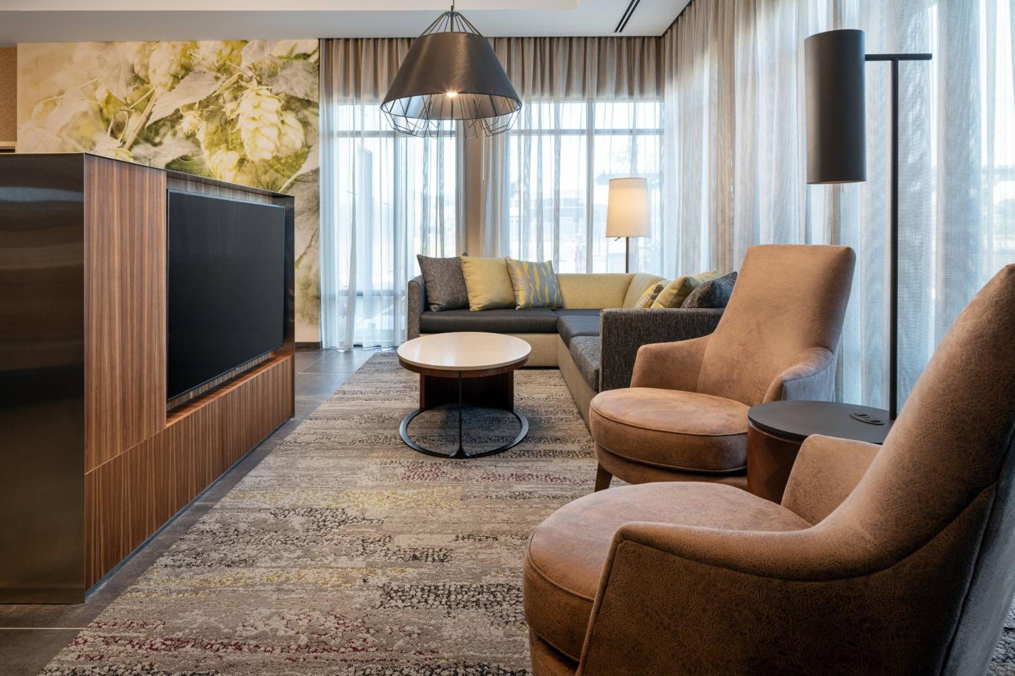 Hotel Courtyard By Marriott Petaluma Sonoma County Zewnętrze zdjęcie