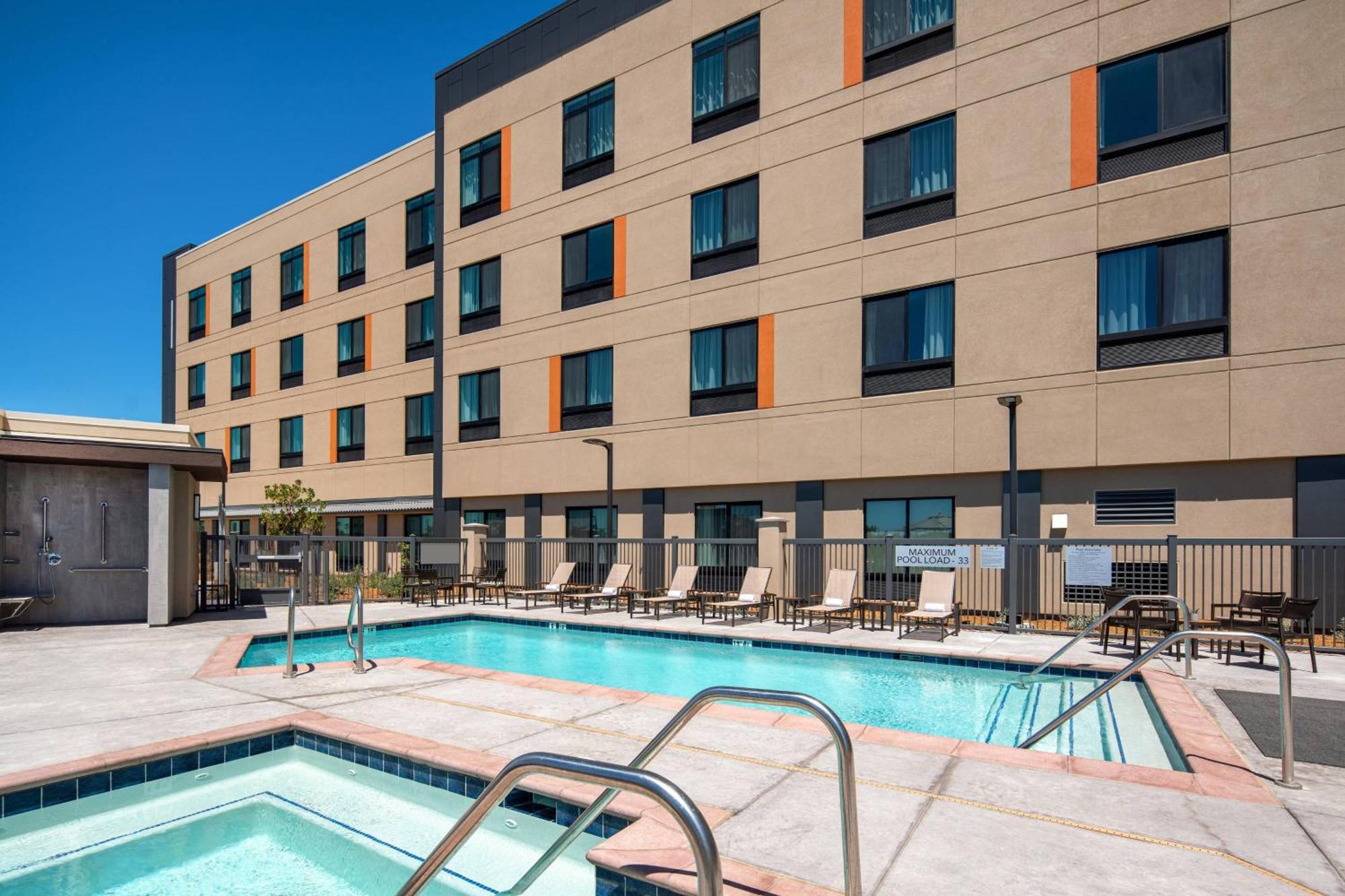 Hotel Courtyard By Marriott Petaluma Sonoma County Zewnętrze zdjęcie