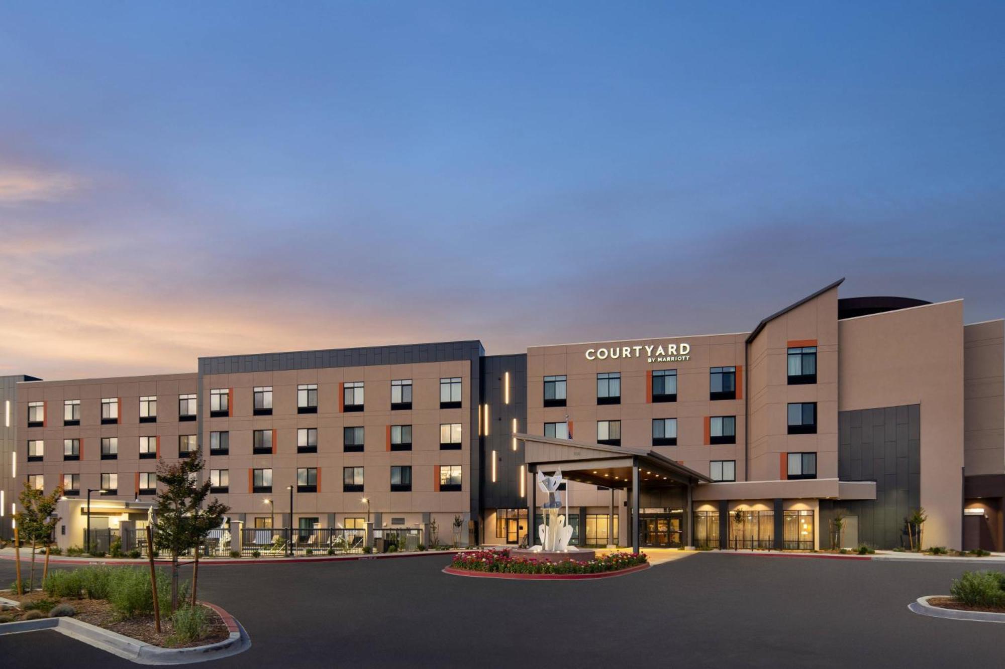 Hotel Courtyard By Marriott Petaluma Sonoma County Zewnętrze zdjęcie